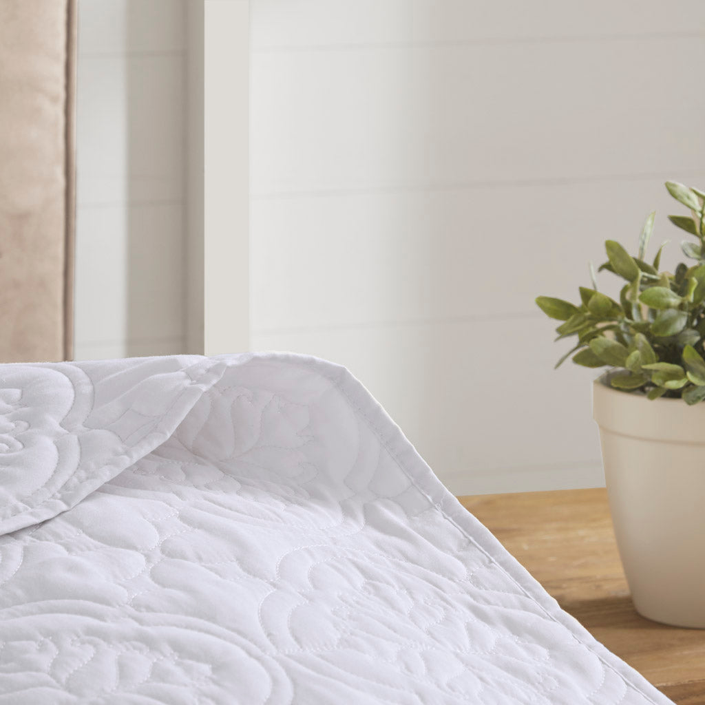 510 Design 3 Piece Reversible Bedspread Set