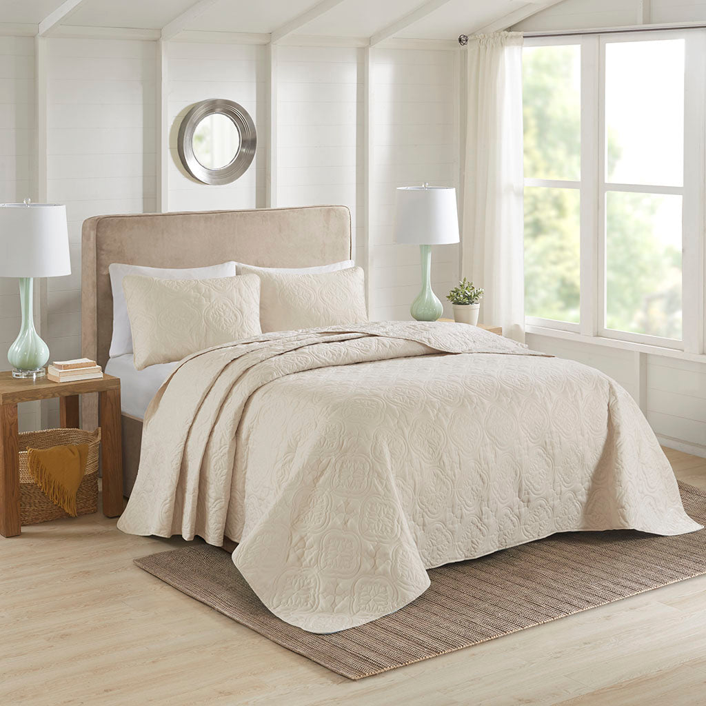 510 Design 3 Piece Reversible Bedspread Set