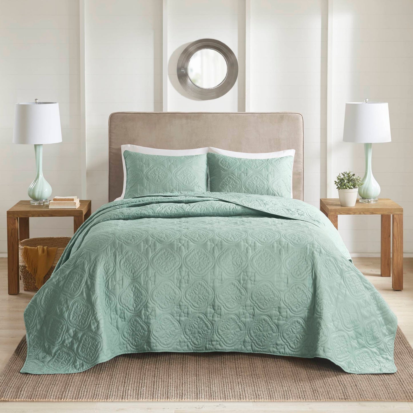 510 Design 3 Piece Reversible Bedspread Set