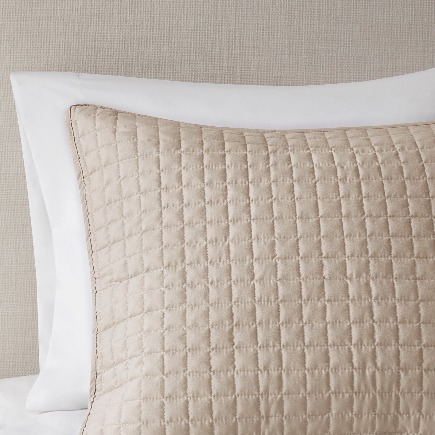 510 Design 3 Piece Reversible Quilt Set