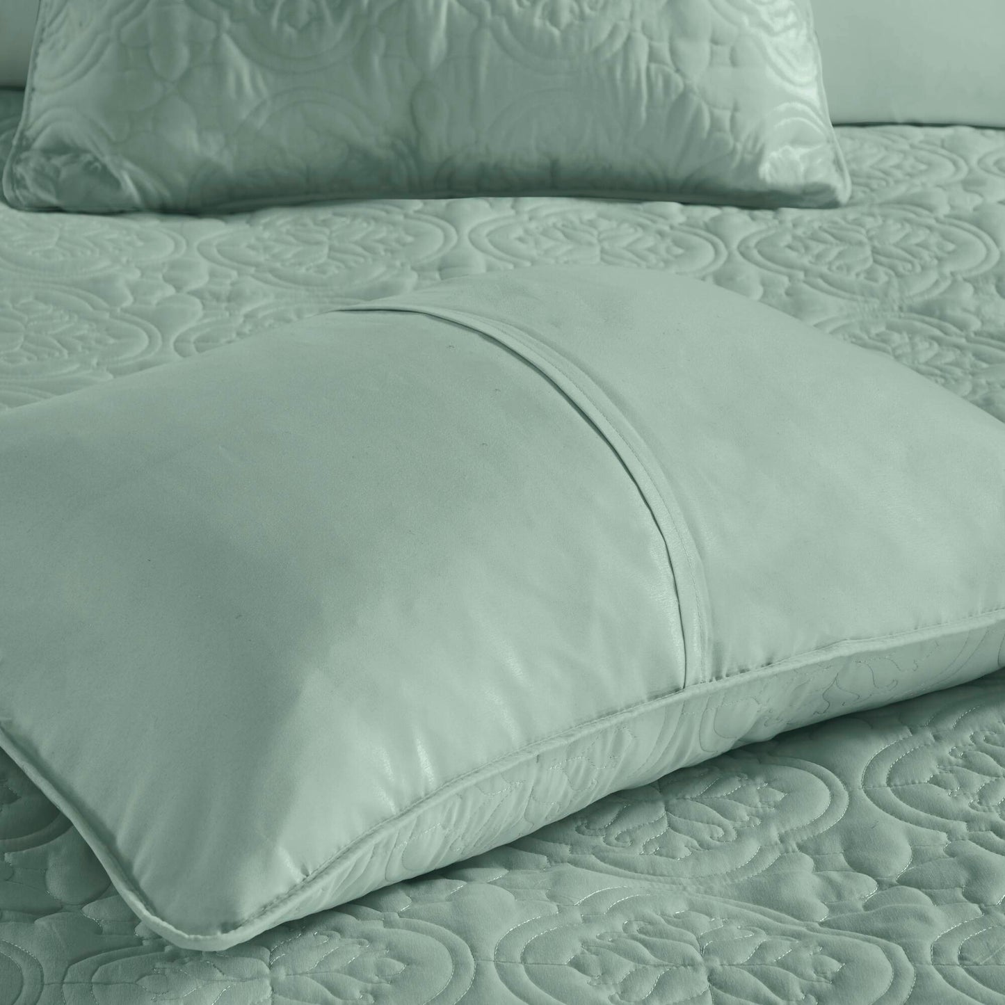 510 Design 3 Piece Reversible Bedspread Set