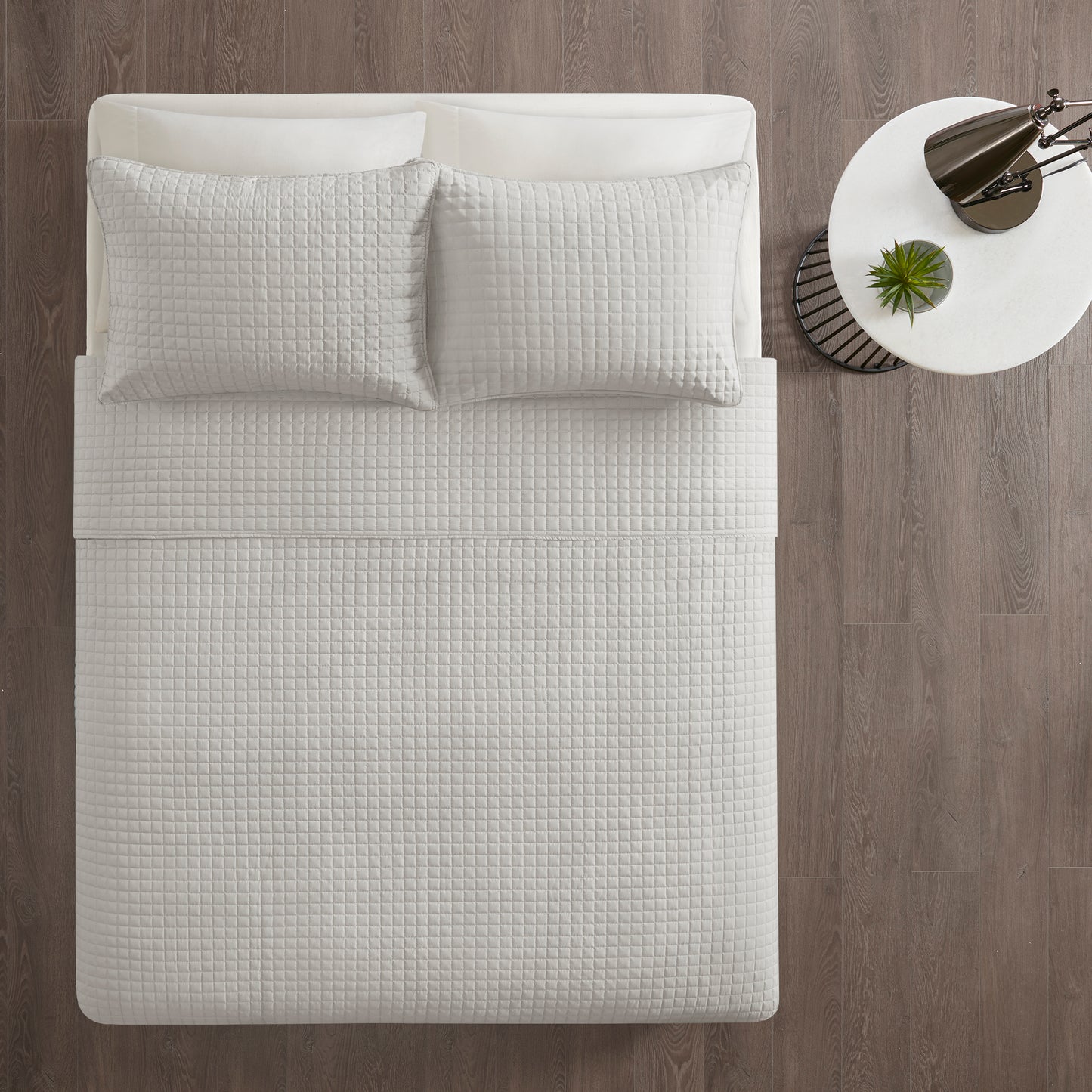 510 Design 3 Piece Reversible Quilt Set