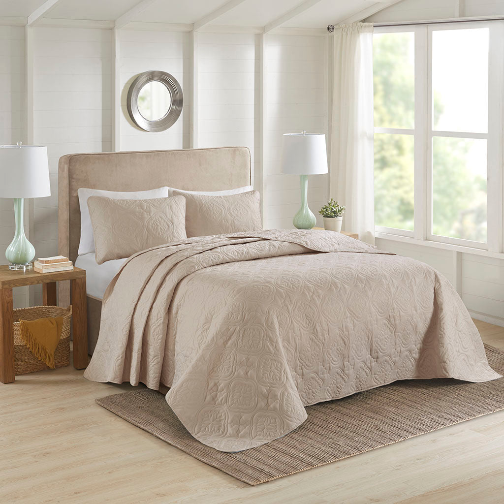 510 Design 3 Piece Reversible Bedspread Set