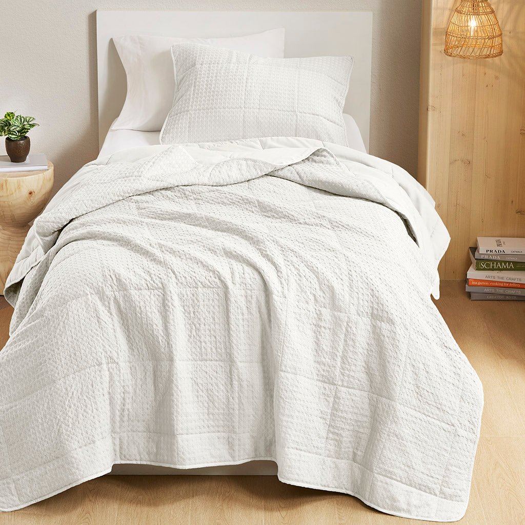 Comfort Spaces Waffle Weave Textured Quilt Set