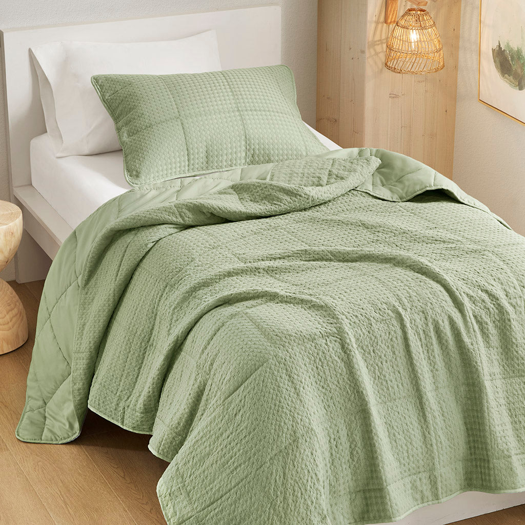 Comfort Spaces Waffle Weave Textured Quilt Set