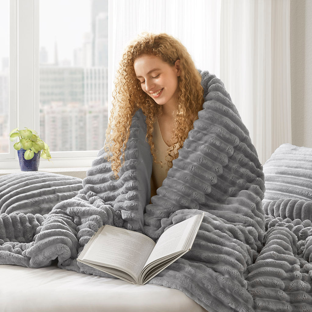 Intelligent Design Fluffy Ribbed Plush Comforter Set