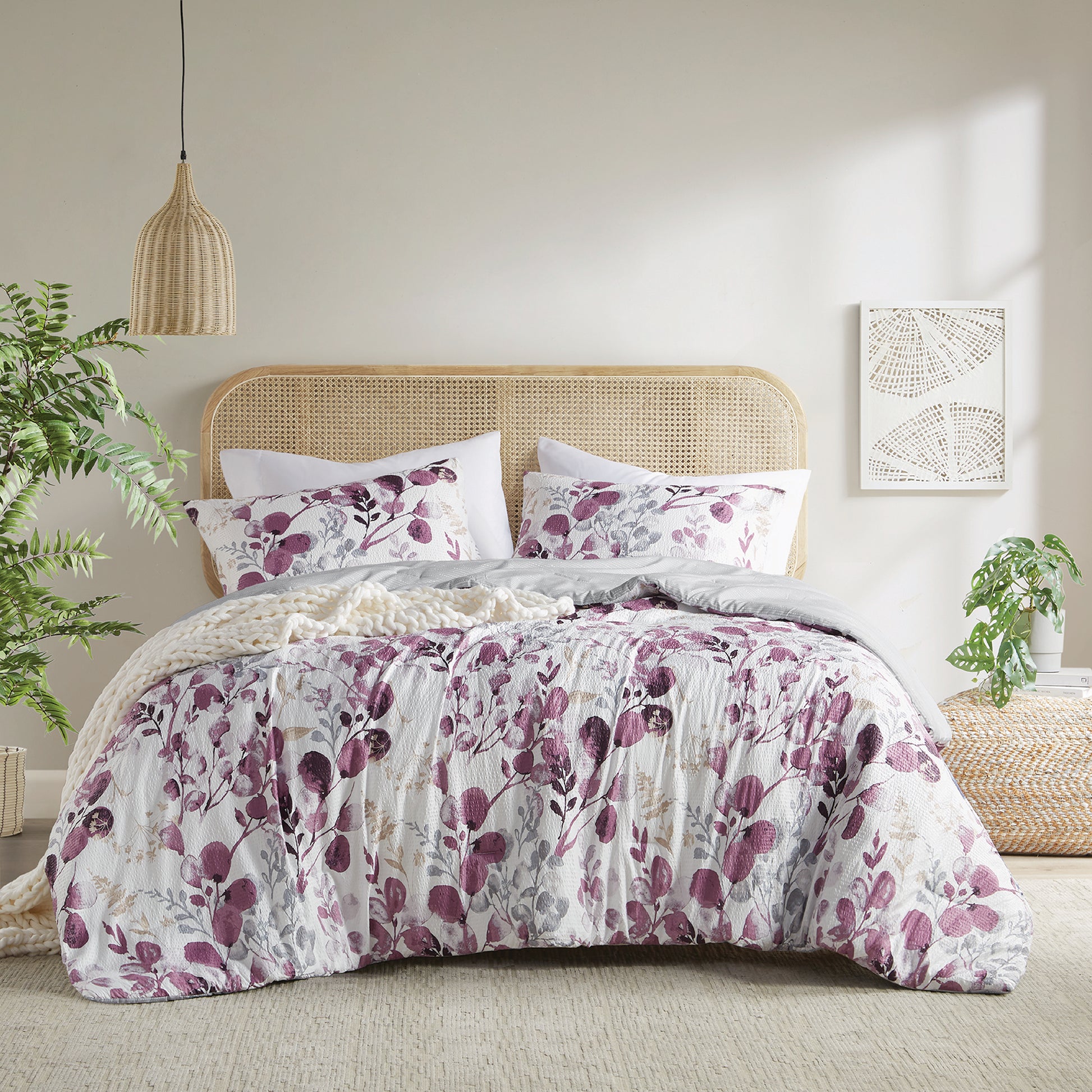 Comfort Spaces Reversible Floral Botanical Seersucker Comforter Set