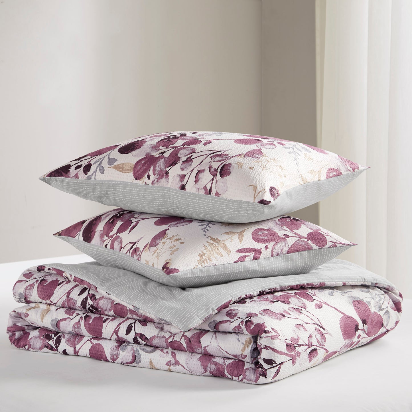 Comfort Spaces Reversible Floral Botanical Seersucker Comforter Set