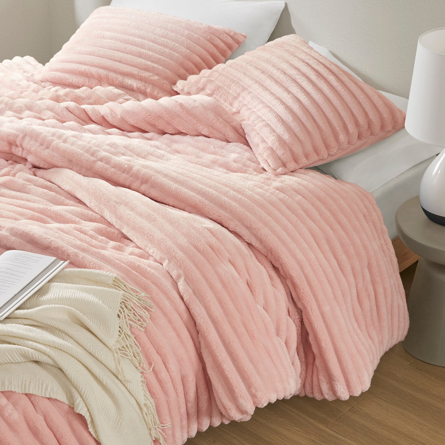 Intelligent Design Fluffy Ribbed Plush Comforter Set