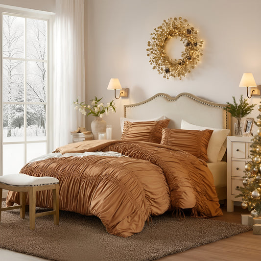 Mia Comforter Set
