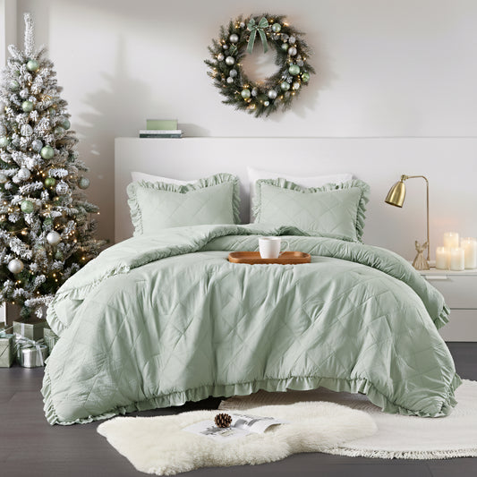 Phoebe Diamond Quilted Ruffle Edge Comforter Set