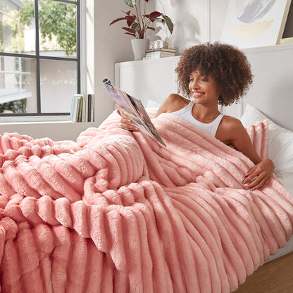 Intelligent Design Fluffy Ribbed Plush Comforter Set