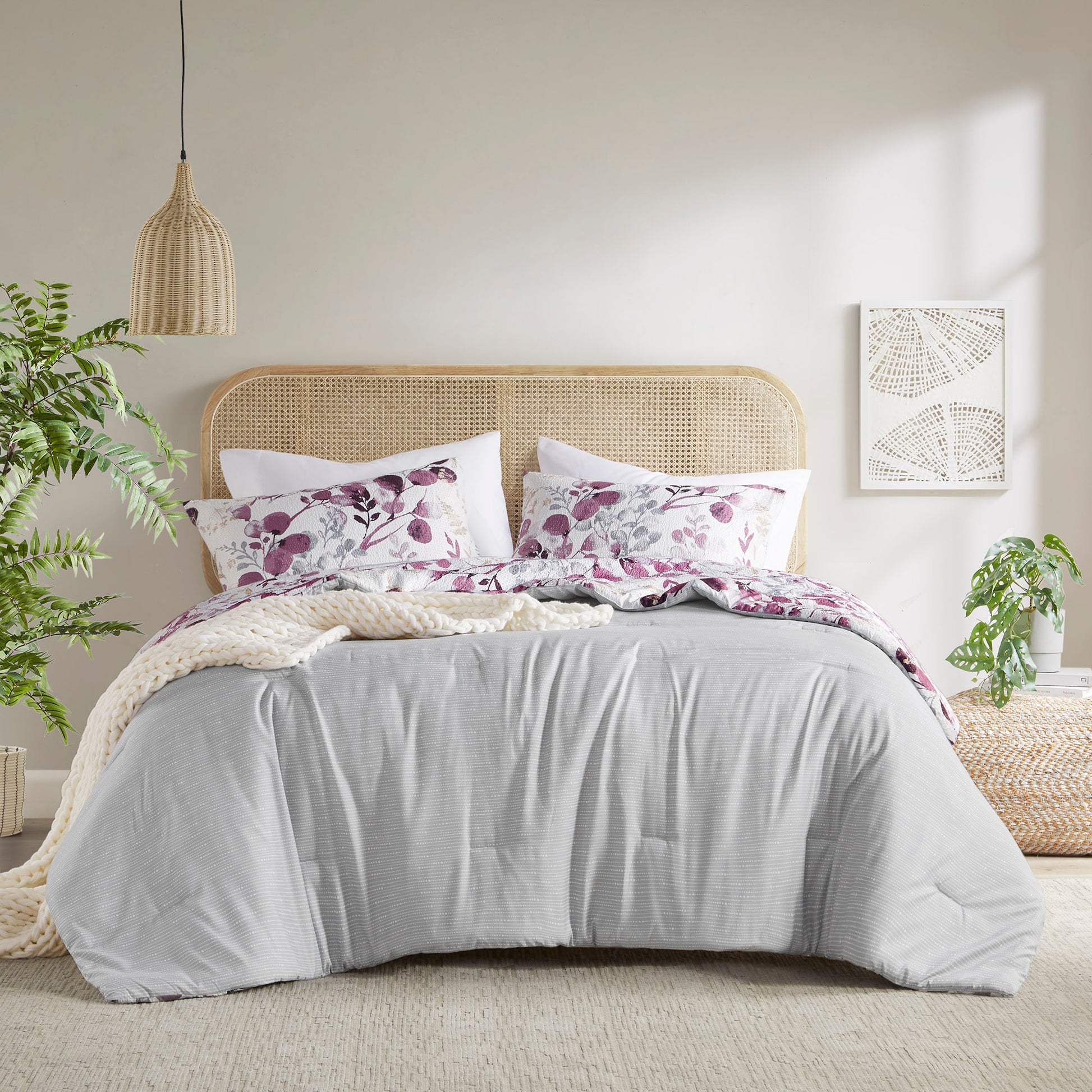 Comfort Spaces Reversible Floral Botanical Seersucker Comforter Set