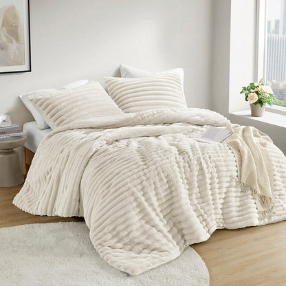 Intelligent Design Fluffy Ribbed Plush Comforter Set