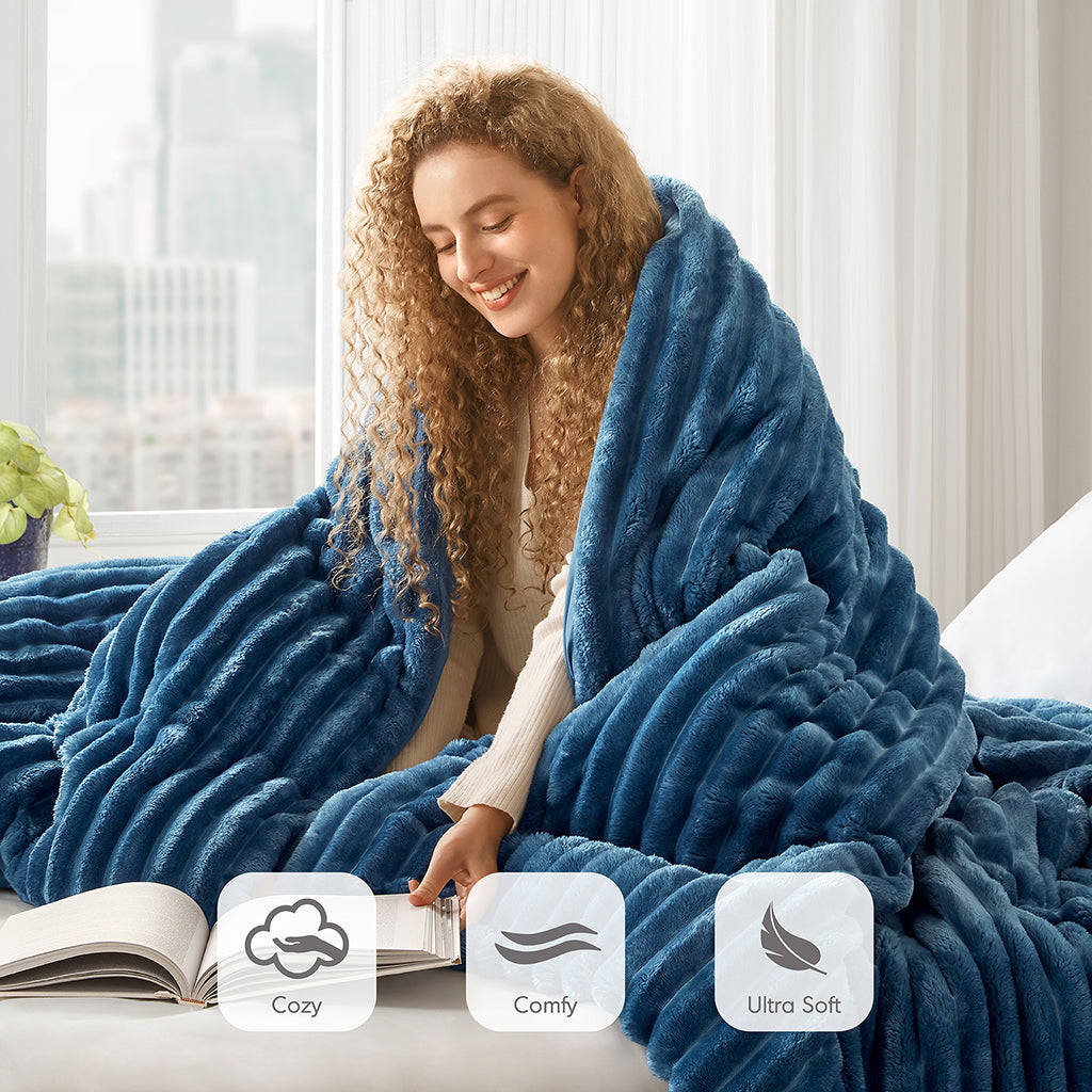 Intelligent Design Fluffy Ribbed Plush Comforter Set