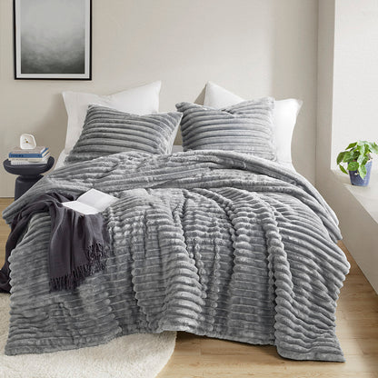 Intelligent Design Fluffy Ribbed Plush Comforter Set