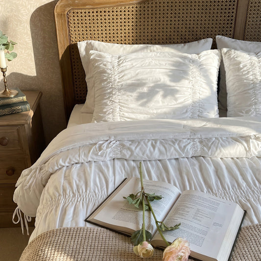 Mia Comforter Set